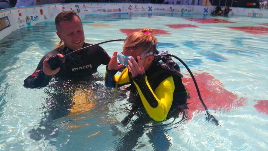 Svjetski prvak Goran Čolak učio je mališane kako se roni