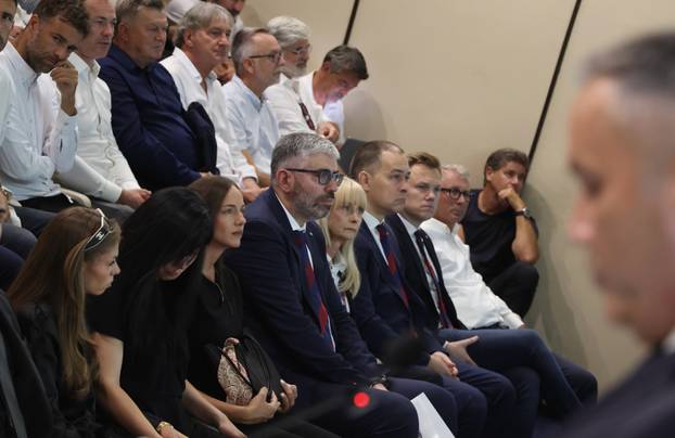 Split: Komemoracija za Ivana Gudelja na Poljudu