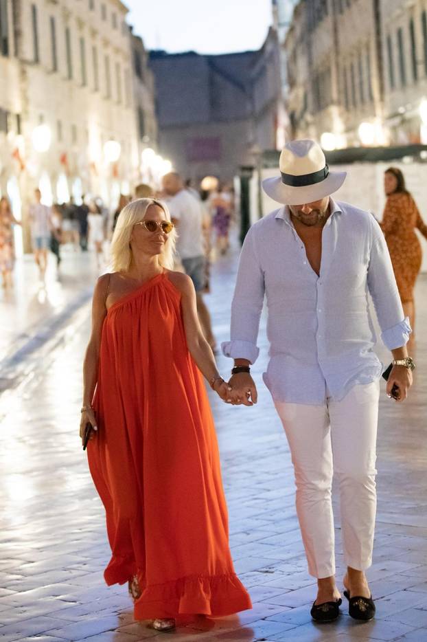 Dubrovnik: Maja Šuput Tatarinov i suprug Nenad u šetnji Stradunom