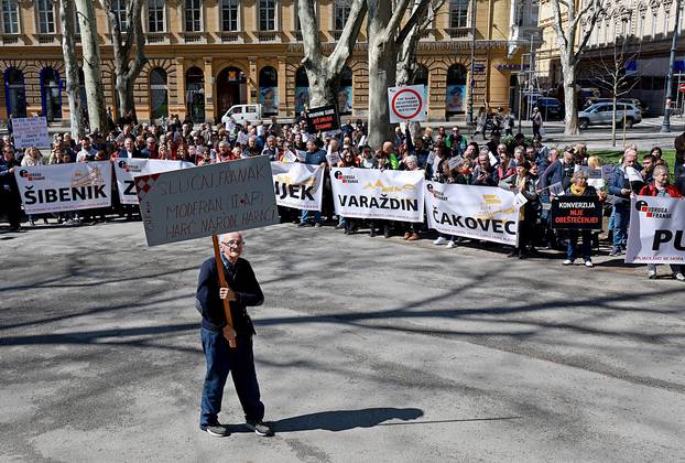 Zagreb: U parku Zrinjevac organiziran prosvjed Udruge franak pod nazivom "Vrijeme je!"