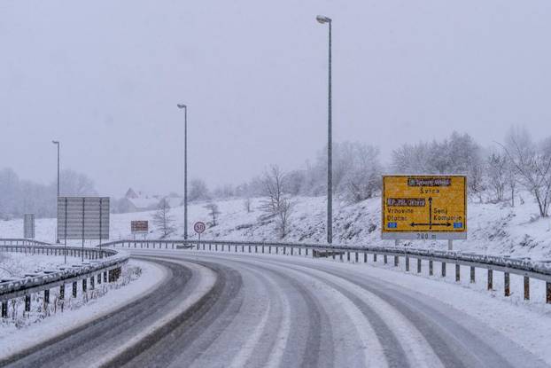Gust snijeg na autocesti A1 