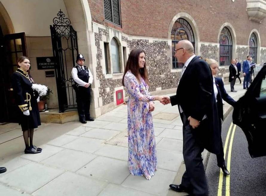 Grlić Radman na krunidbi kralja Charlesa III. pozirao uz Macrona i Brigitte, prvu damu Francuske