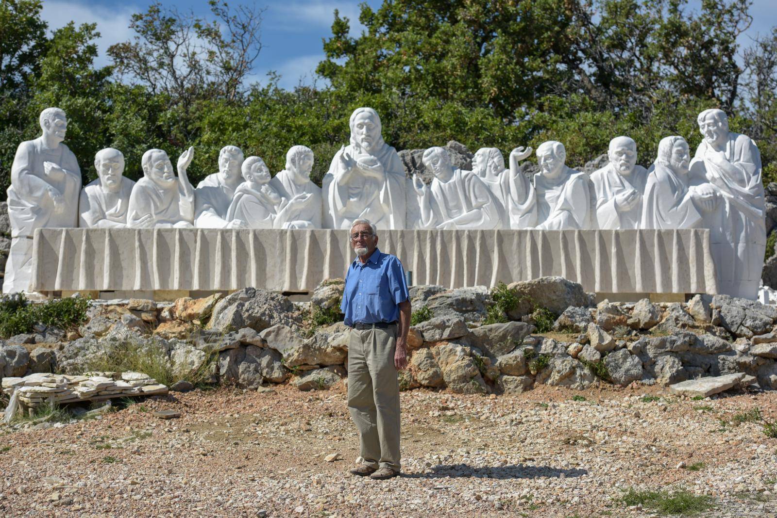 Kipovi od 155 tona: Vinko (85) isklesao je 'Posljednju večeru'