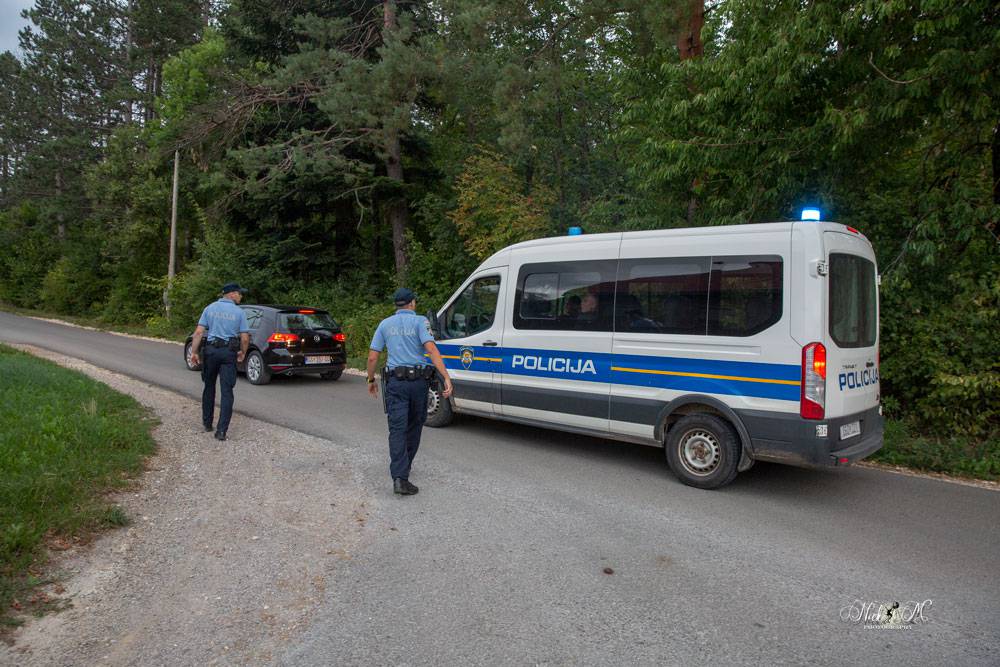 VIDEO Prizori s mjesta zločina u Gospiću: Dvoje ljudi  je kritično, bjegunca uhitili i prije pet dana