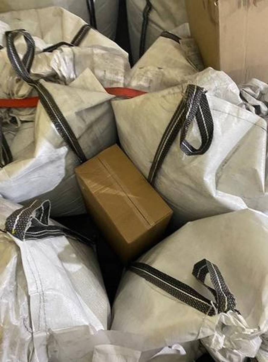 FOTO Na Jasenovcu ga ulovili s gomilom cigareta u kamionu