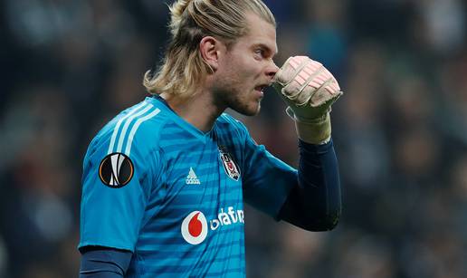 Karius: Dajte mi plaću; Trener Bešiktaša: Kriv si za golove...