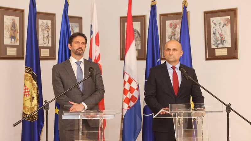 Anušić se susreo sa slovačkim kolegom. Slovaci će 