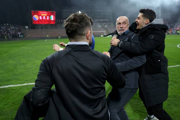 Zenica: Slavlje igrača Bosne i Hercegovine nakon što su svladali Italiju jedanaestercima