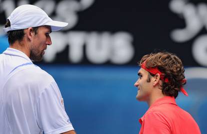 Federer: Zanimljiv tip igrača je Karlović, nije lako protiv njega