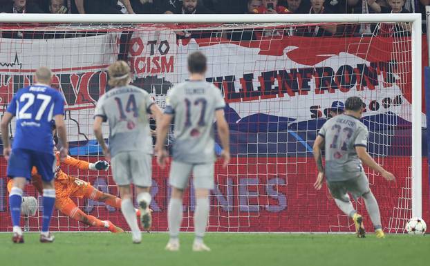 Noah Okafor pogotkom s bijele točke osigurao pobjedu  Red Bull Salzburg u srazu s Dinamom 