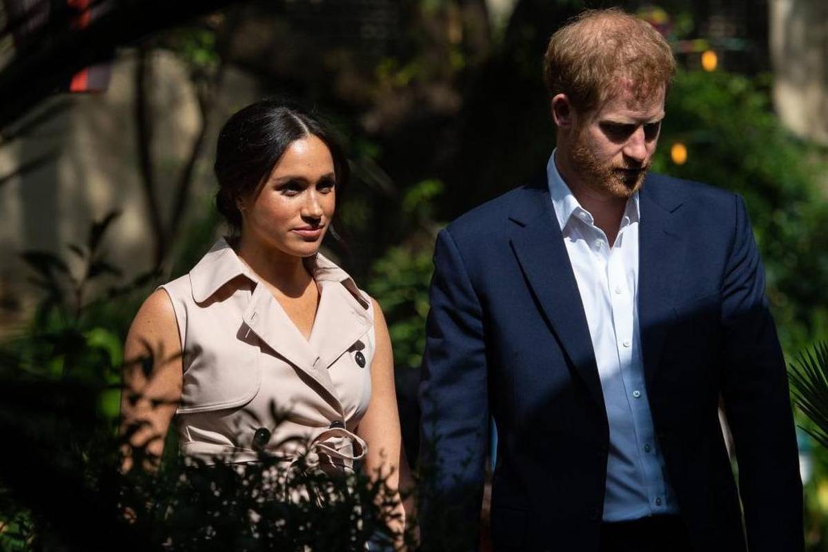 Meghan Markle oprostila se od princa Philipa vijencem i rukom pisanom porukom