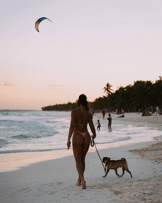 FOTO Bivša prvakinja otišla iz svog sporta i 'skočila' pred fotiće. I hvala joj na tome...