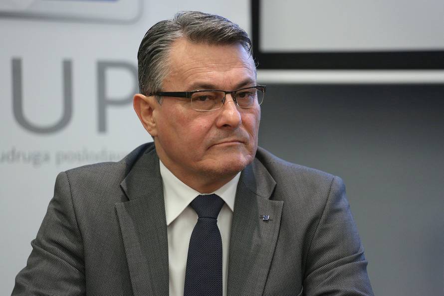 Slučaj spolnog uznemiravanja: Jakeliću isplatili otpremninu!