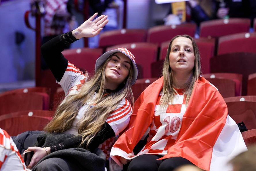 Malmo: Navijači Hrvatske i Mađarske na rukometnoj utakmici EHF prvenstva