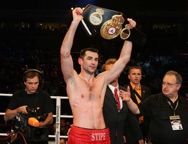 ARHIVA - 28.04.2007., Oberhausen: Stipe Drvi&scaron; osvojio titulu svjetskog boksa&ccaron;kog prvaka u polute&scaron;koj kategoriji po WBA verziji
