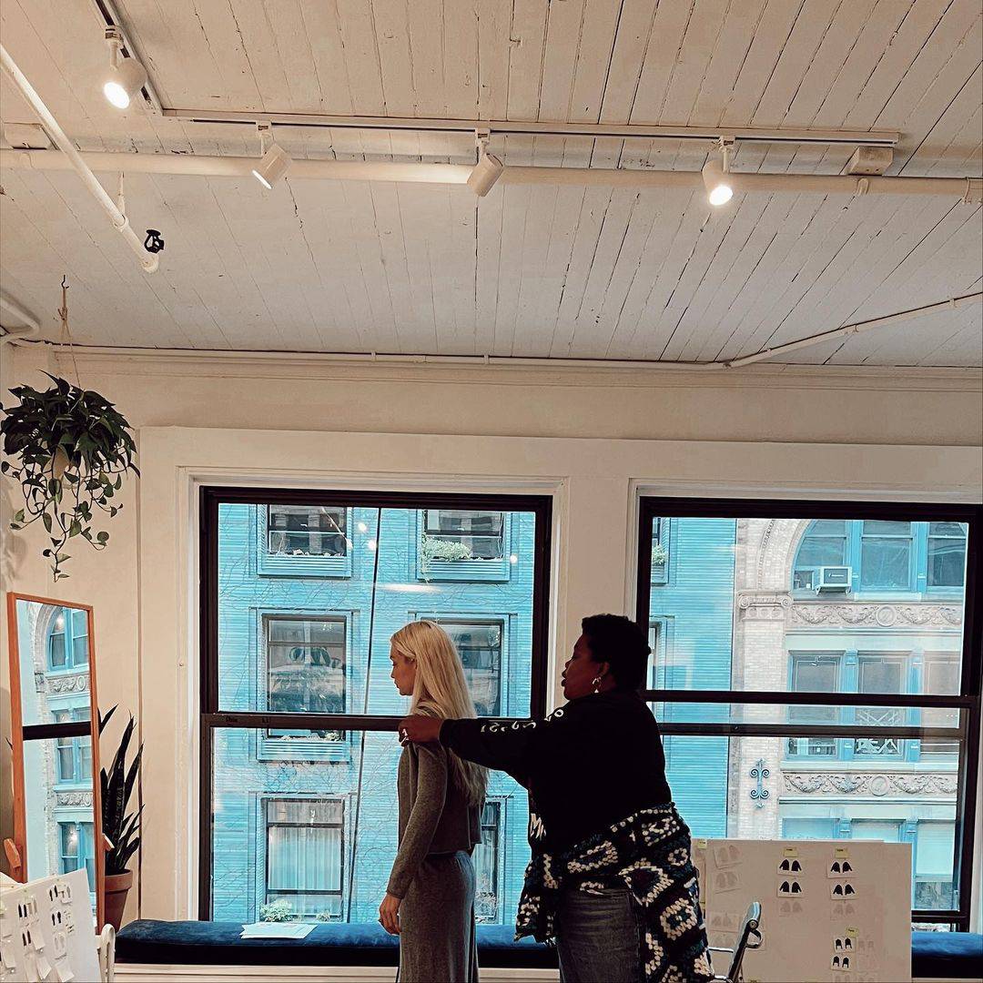 Gigi Hadid izbacuje modnu liniju s bezvremenskim komadima od pletiva: 'Radim ovo s ljubavlju'