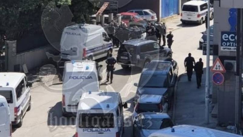 Armada upala u Pulu, policija spriječila još jedan veliki sukob. Došli i Poljaci, oduzete rukavice