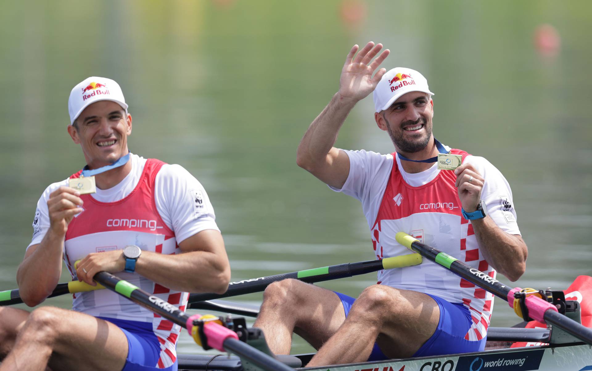 Zagreb: Braća Sinković  osvojili su  zlatnu medalju u dvojcu na pariće na Svjetskom veslačkom kupu