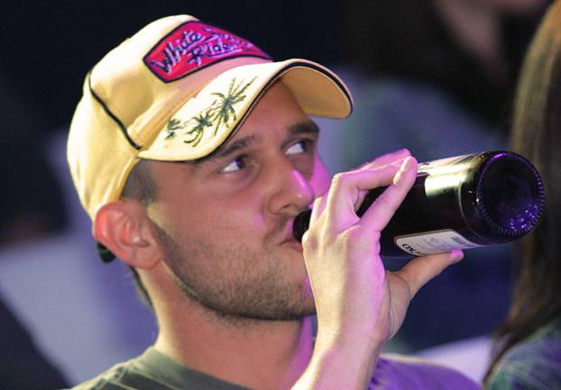 ARHIVA - Uz album godine Oliver nagrađen Porinom u još tri kategorije 2006. godine