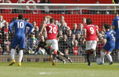 Falcao zabio prvijenac, De Gea skinuo penal, United pobijedio