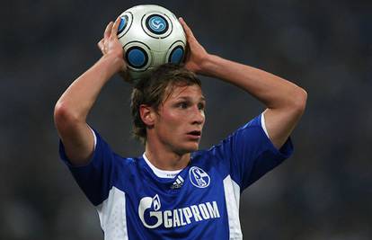 Schalke još neko vrijeme bez braniča Benedikta Höwedesa