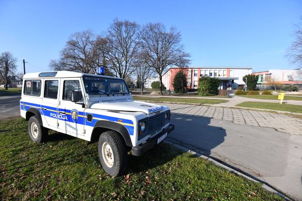 Čakovec: Lažna dojava o bombama u Ekonomskoj i trgovačkoj školi te Gimnaziji Josipa Slavenskog