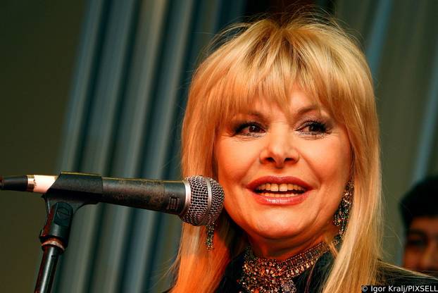 ARHIVA - Zagreb: Kraljica sevdalinki Hanka Paldum predstavila novi CD