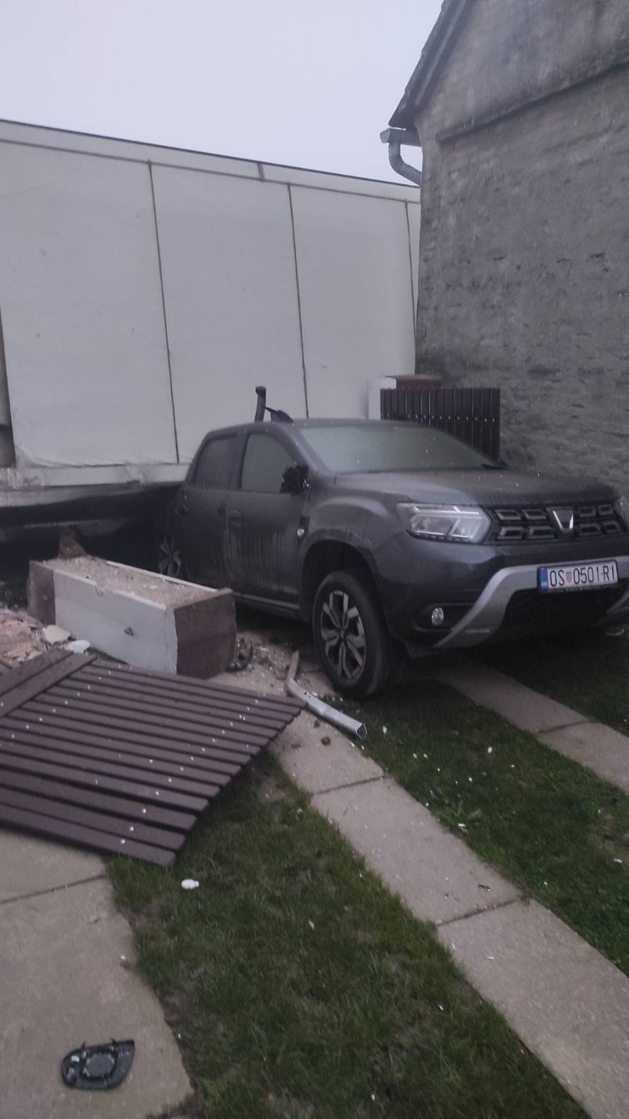 Uživo iz Črnkovaca: 'Da je baka bila unutra kad je kamion uletio u kuću, srce bi joj otkazalo!'