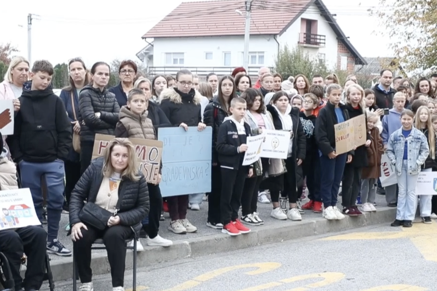 Zagreb: Roditelji O&Scaron; Dragono&zcaron;ec organizirali novi mirni prosvjed