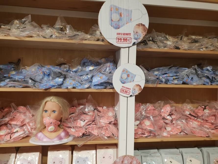 Austrija se vraća u normalu, novost su dućani s maskama