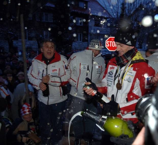 ARHIVA - 2009. Mrkopalj: Do?ek Jakova Faka, bron?anog biatlonca