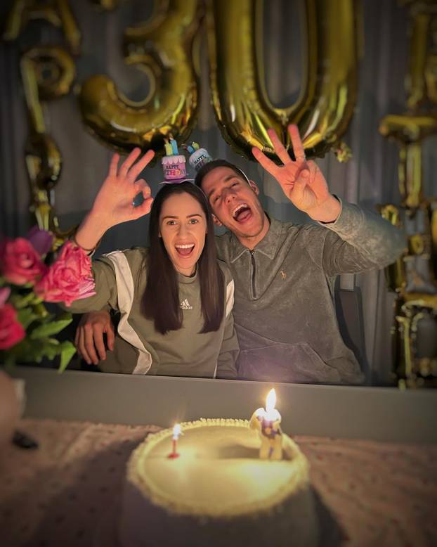 FOTO 'Vatreni' nosi njenu fotku na svakoj utakmici. Prohodali su kao tinejdžeri i isti dan slave