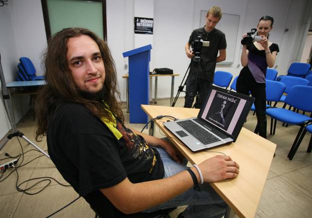 Zagreb: Zoran Miši? predstavio cover novog albuma