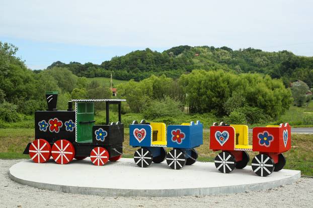 Tuhelj: Open first park of traditional toys
