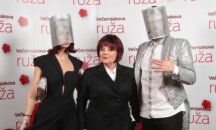 Nije Misha jedini: Ovi glazbenici skrivali su svoja lica! Devito od početka karijere ima fantomku