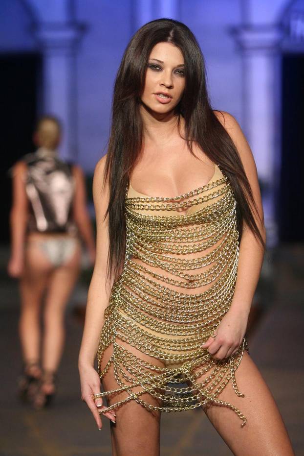 FOTO Pogledajte kako danas izgleda Aleksandra Grdić: Nekad je punila naslovnice...