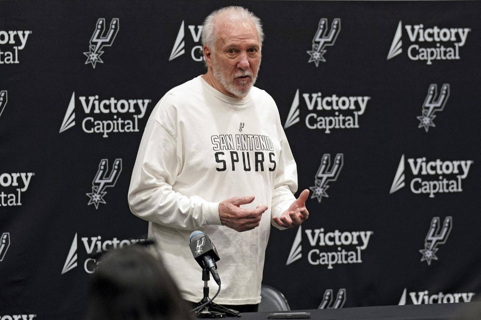 NBA: San Antonio Spurs-Media Day