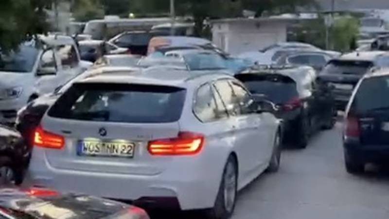 VIDEO KAOSA U SINJU Evo kako grad izgleda nakon koncerta: 'Od 1 ujutro pokušavamo otići'