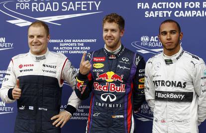 Hamilton: Zbog Vettela ljudi spavaju za vrijeme naših utrka