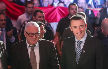 Stjepan Tuđman bio je na skupu Domovinskog pokreta: Evo što je sve obećao Penava u govoru