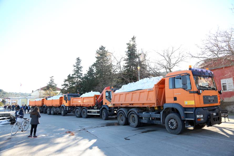 Skijaški spektakl uz more: Iška kraljica privukla je stotine ljudi