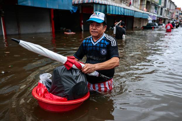 Heavy rain in Bangkok