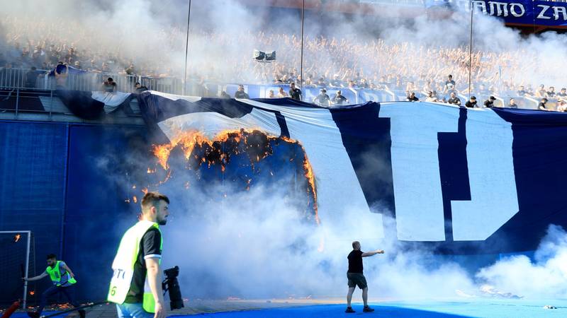 Marca objavila snimku paljenja transparenta Boysa. Ima više pregleda od El Clasica, ali i gaf
