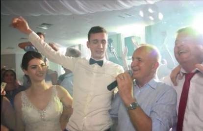 Radi 'dernek' na svadbi: Mate Bulić upao mladencima na pir