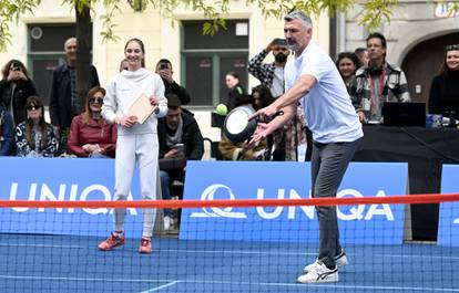 FOTO Goran je zaigrao tenis s tavom i kuhačom usred Zagreba