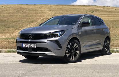 Redizajnirani Opel Grandland je moderniji i napredniji, ali je i zadržao svoj praktični karakter