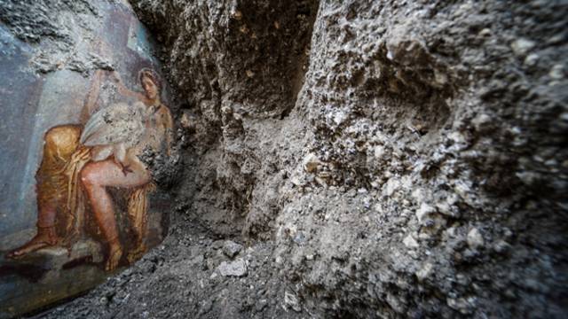 Iznenađenje u Pompejima: Na zidu kuće otkrili erotsku fresku