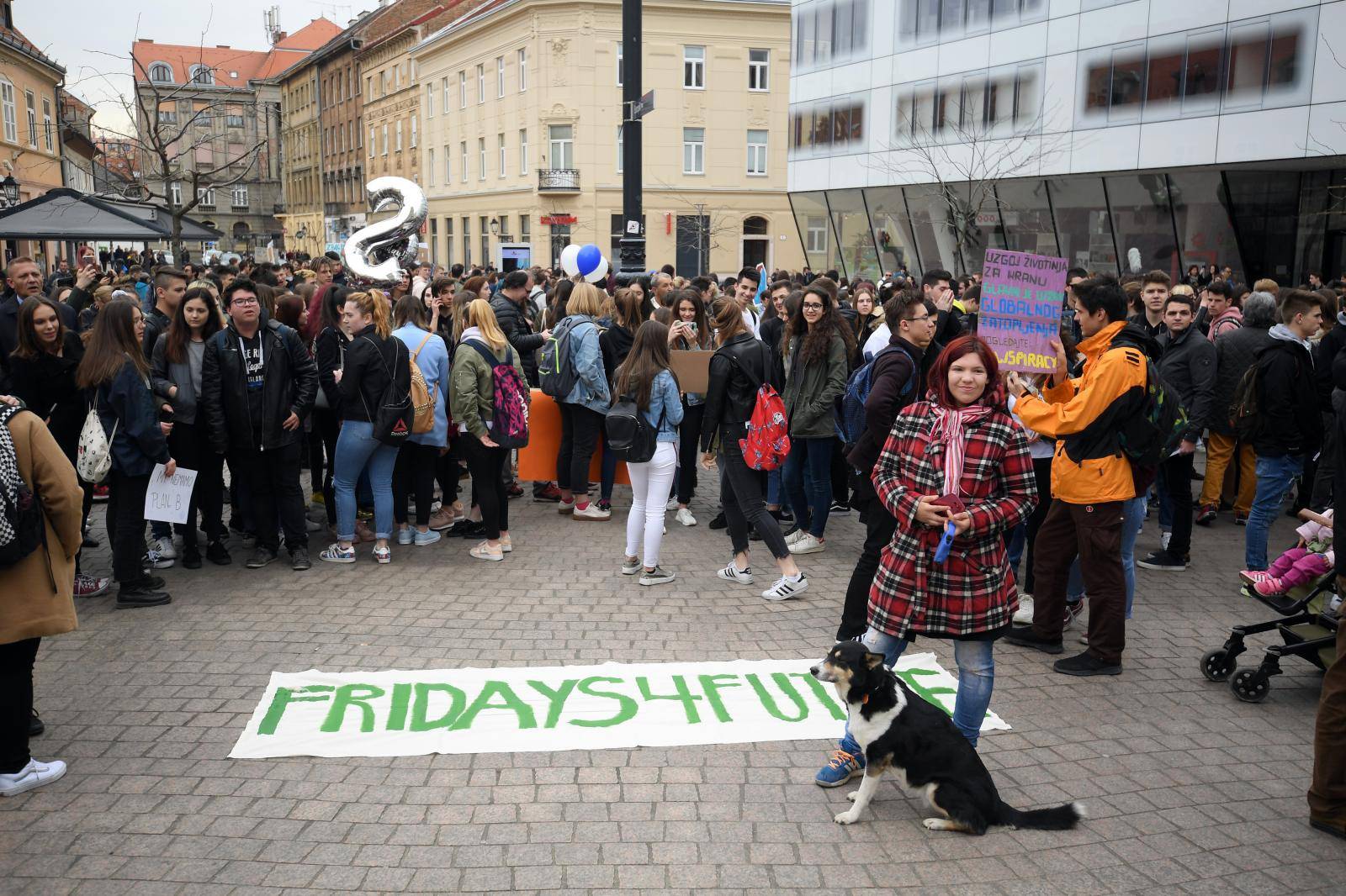 Ovo je globalni štrajk za klimu: Pridružili se i hrvatski učenici...