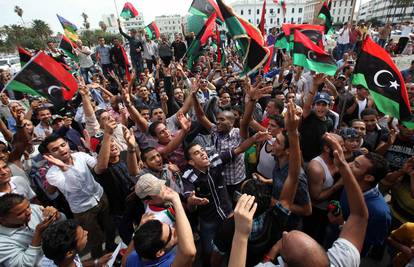 Libijci dobili novog premijera, rade i na pripremi za izbore