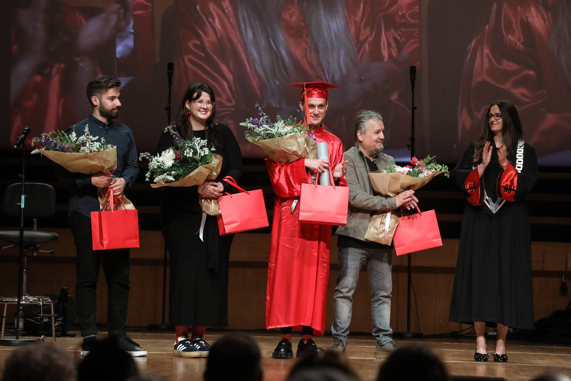 Zagreb: Na svečanoj promociji VERNovih diplomanata uručena priznanja i članovima hrvatskog tima s Eurosonga 